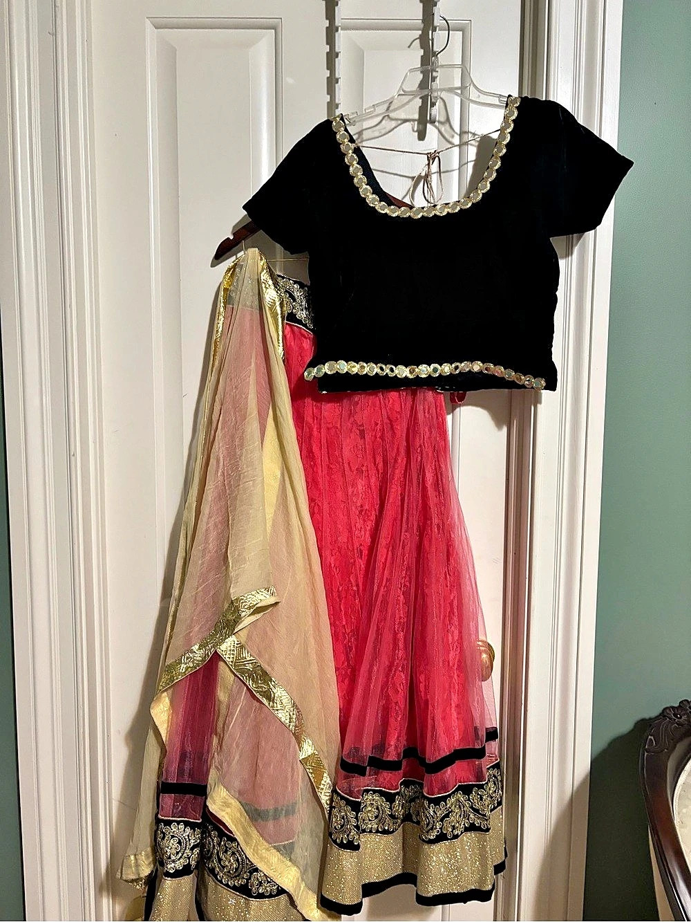 Women 3 piece Lehenga skirt long blouse & duoetta . Size is medium, 36 inch bust